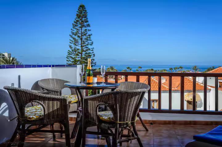 Apartment In Playa De Las Americas 1 Eksteriør bilde